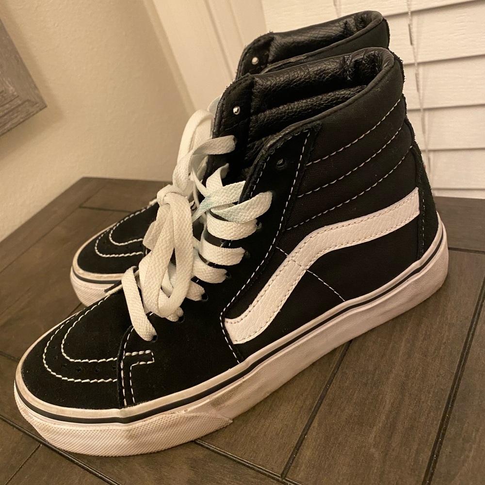 Women’s Vans SK8-HI Size 5.0